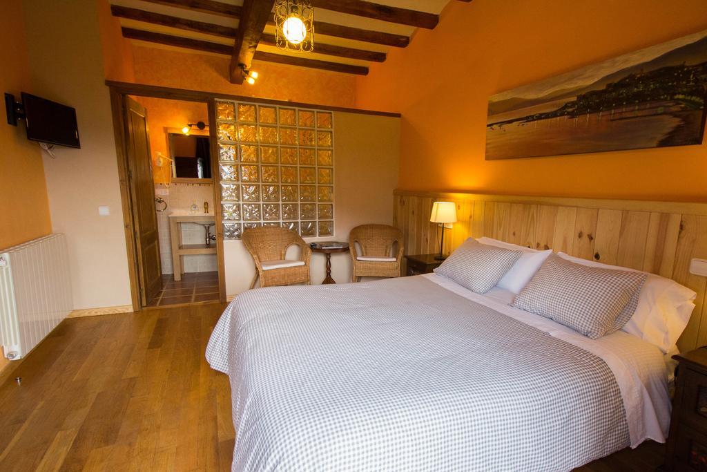 Hostal Casa Etxalde Camprodon Habitación foto